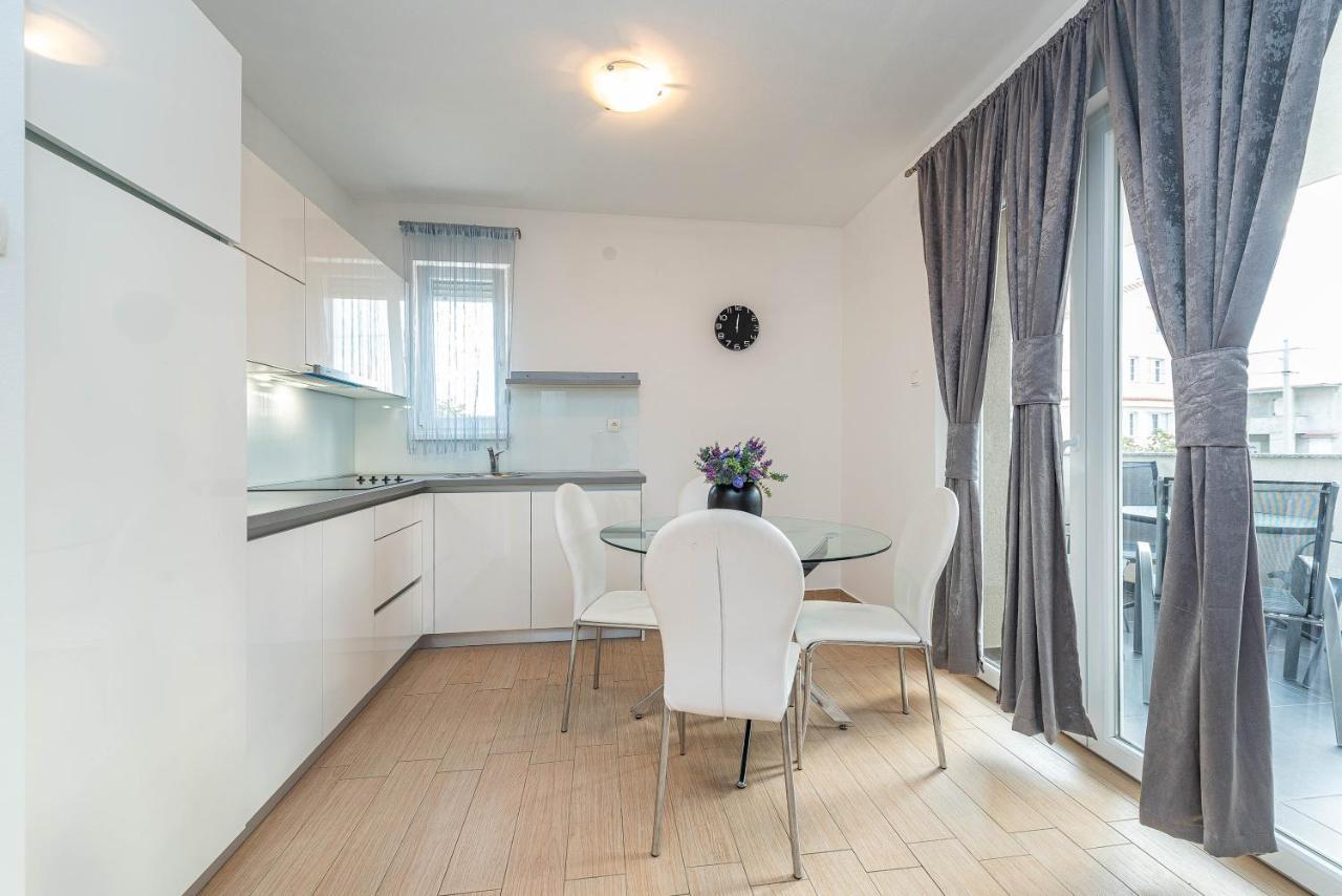 Star 3 Modern & Centrally Ap Fo 4 Novalja Eksteriør bilde